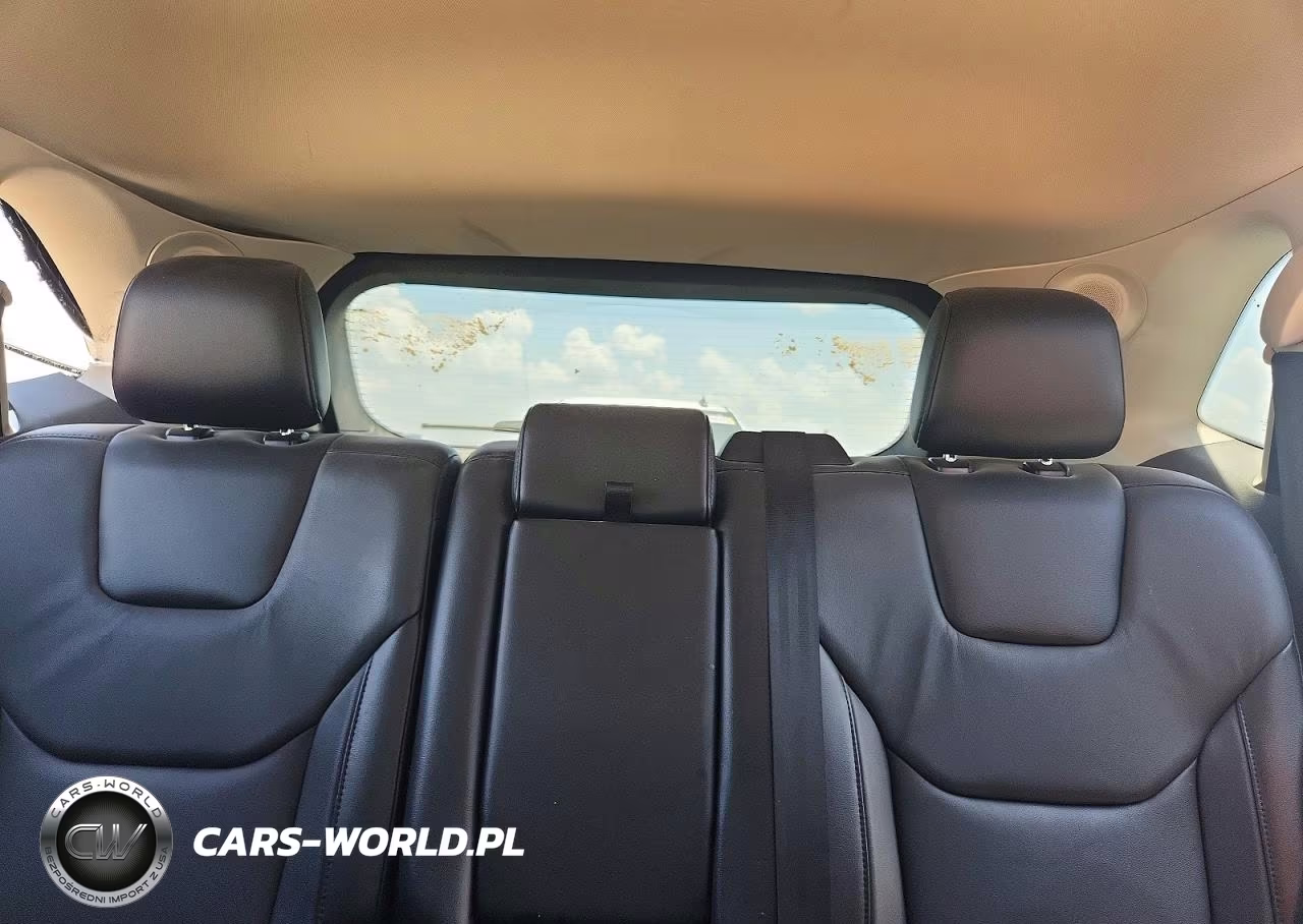 2018 Ford Edge Titanium VIN:2FMPK4K92JBB18963 - 10