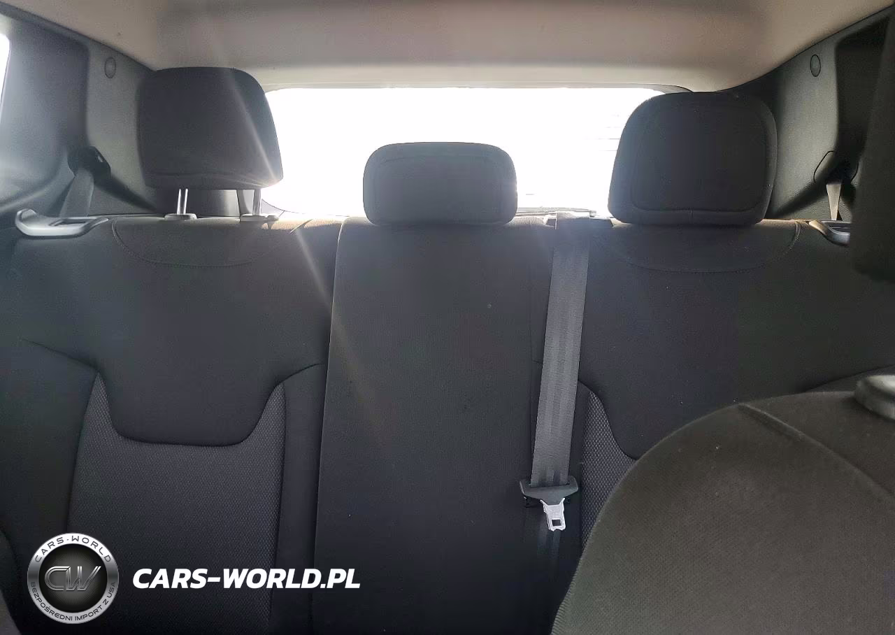 2018 Jeep Renegade Sport VIN:ZACCJBAB9JPJ30955 - 10
