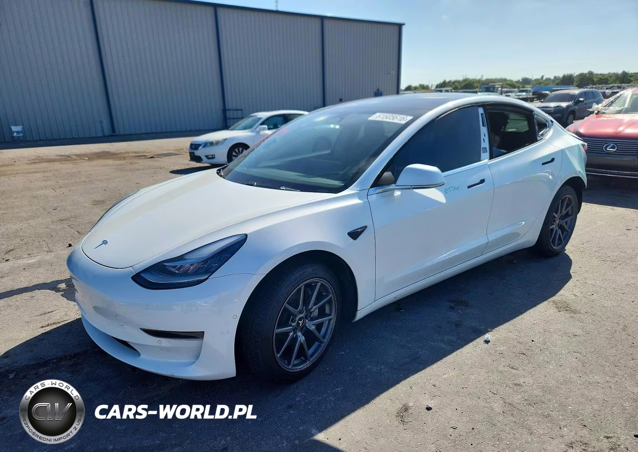 2020 Tesla Model 3 – zdjęcie 1 z 13