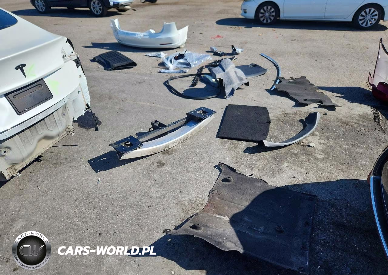 2020 Tesla Model 3 VIN:5YJ3E1EA4LF658724 - 12