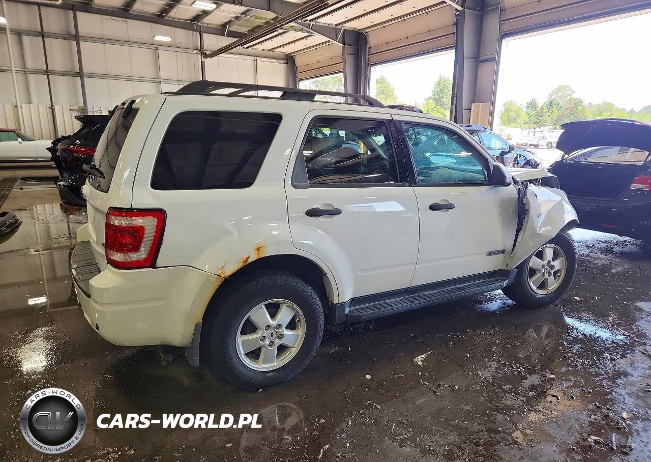 2008 Ford Escape Xlt VIN:1FMCU93158KB89721 - 3