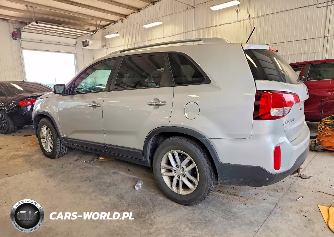 2015 Kia Sorento Lx VIN:5XYKTCA69FG592327 - 2
