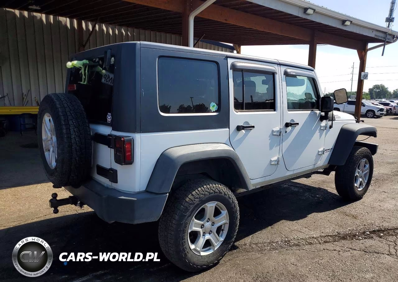 2016 Jeep Wrangler Unlimited Sport VIN:1C4BJWDG1GL109897 - 3