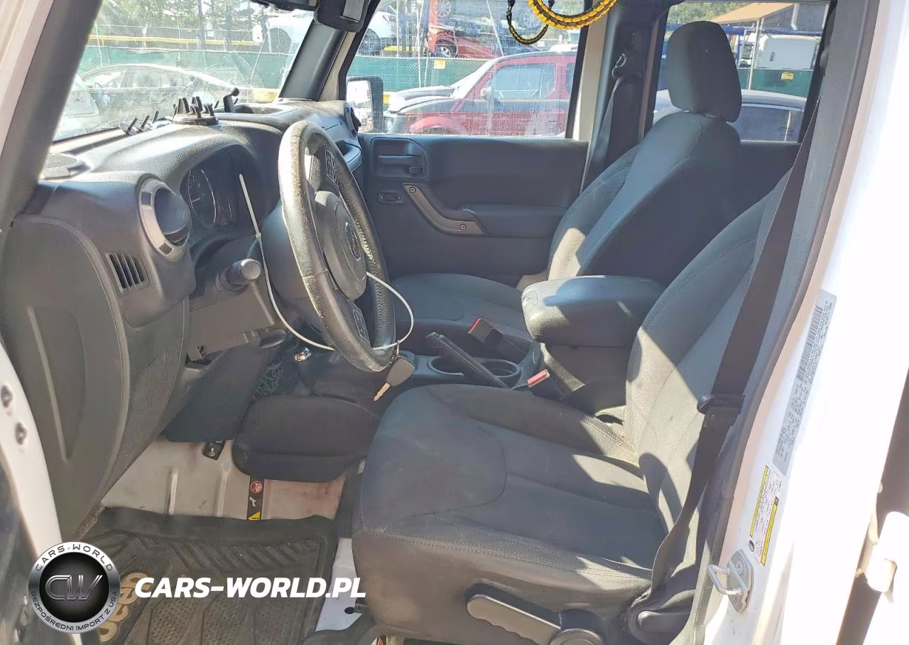 2016 Jeep Wrangler Unlimited Sport VIN:1C4BJWDG1GL109897 - 7