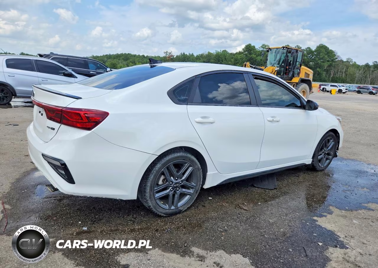 2021 Kia Forte Gt Line VIN:3KPF34AD4ME303662 - 3