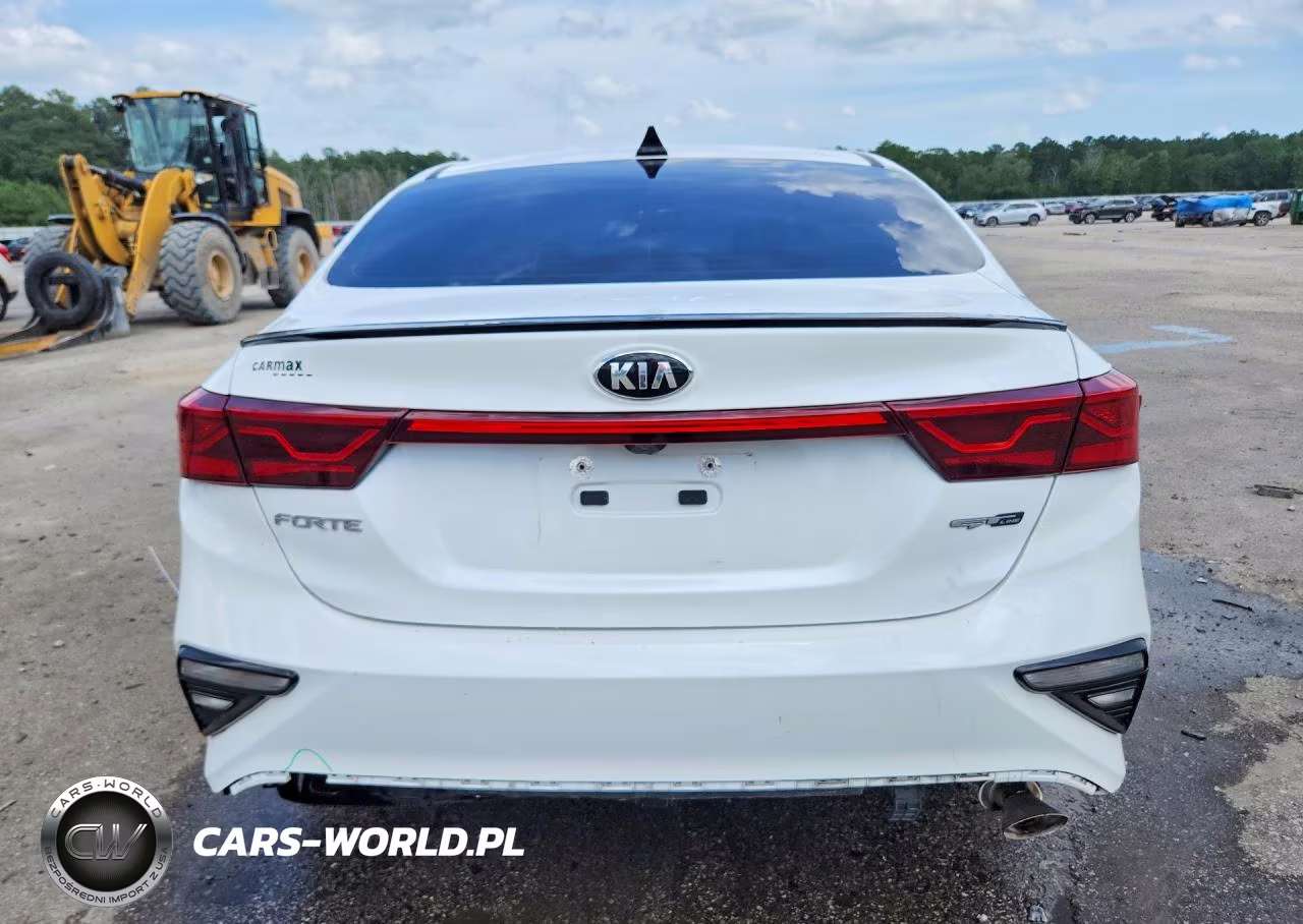 2021 Kia Forte Gt Line VIN:3KPF34AD4ME303662 - 6