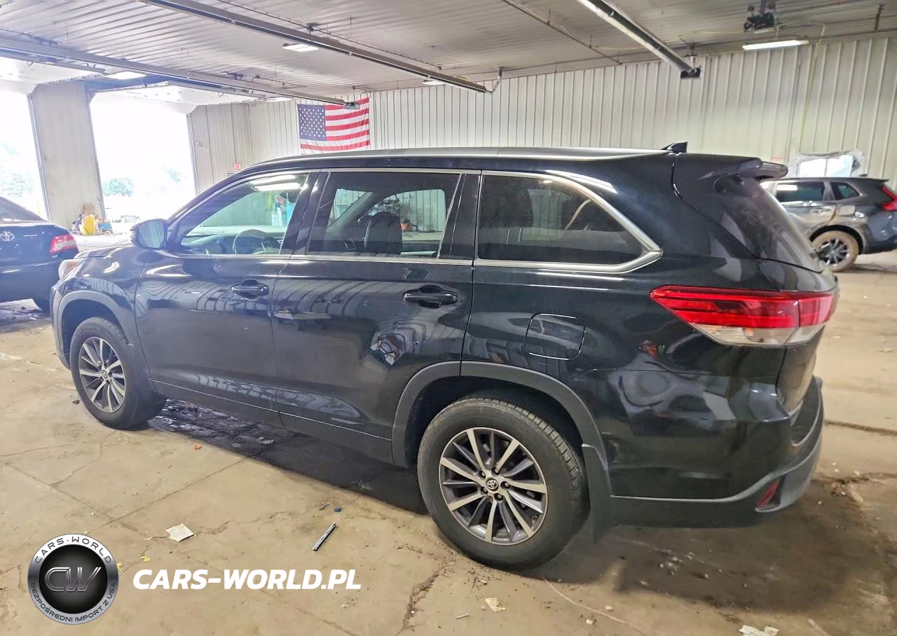 2017 Toyota Highlander Xle VIN:5TDJZRFH7HS449132 - 2