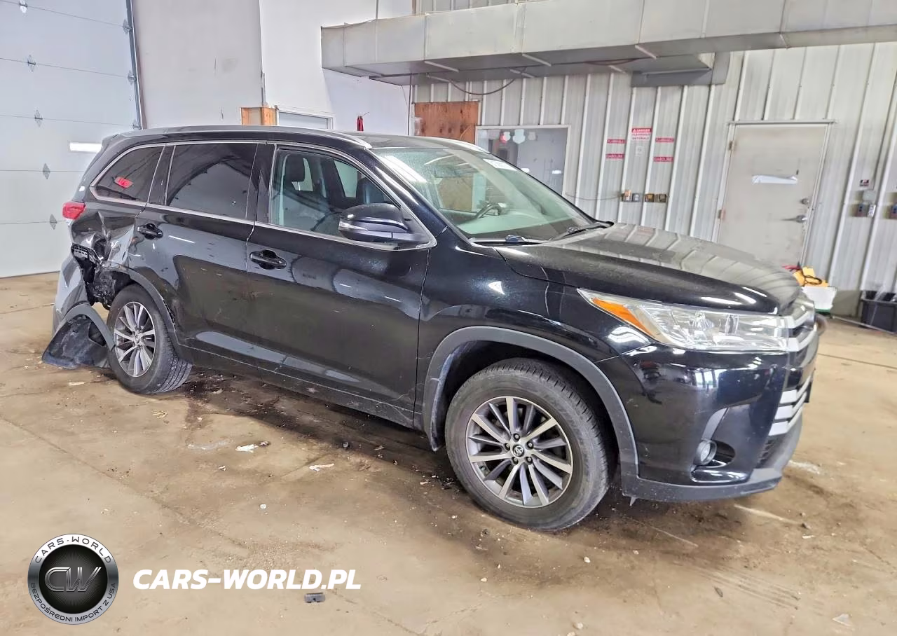 2017 Toyota Highlander Xle VIN:5TDJZRFH7HS449132 - 4