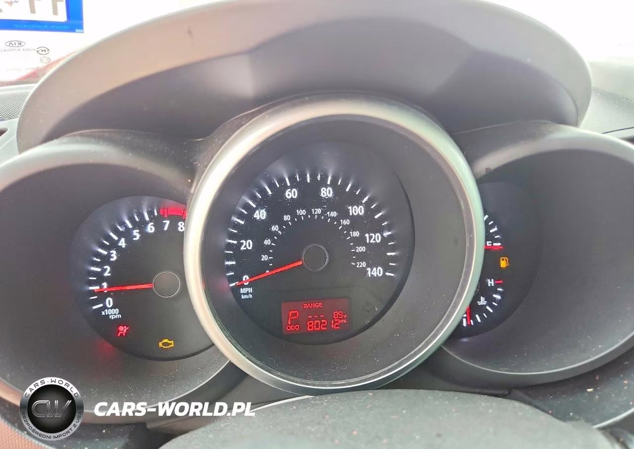 2013 Kia Soul + VIN:KNDJT2A60D7566117 - 9