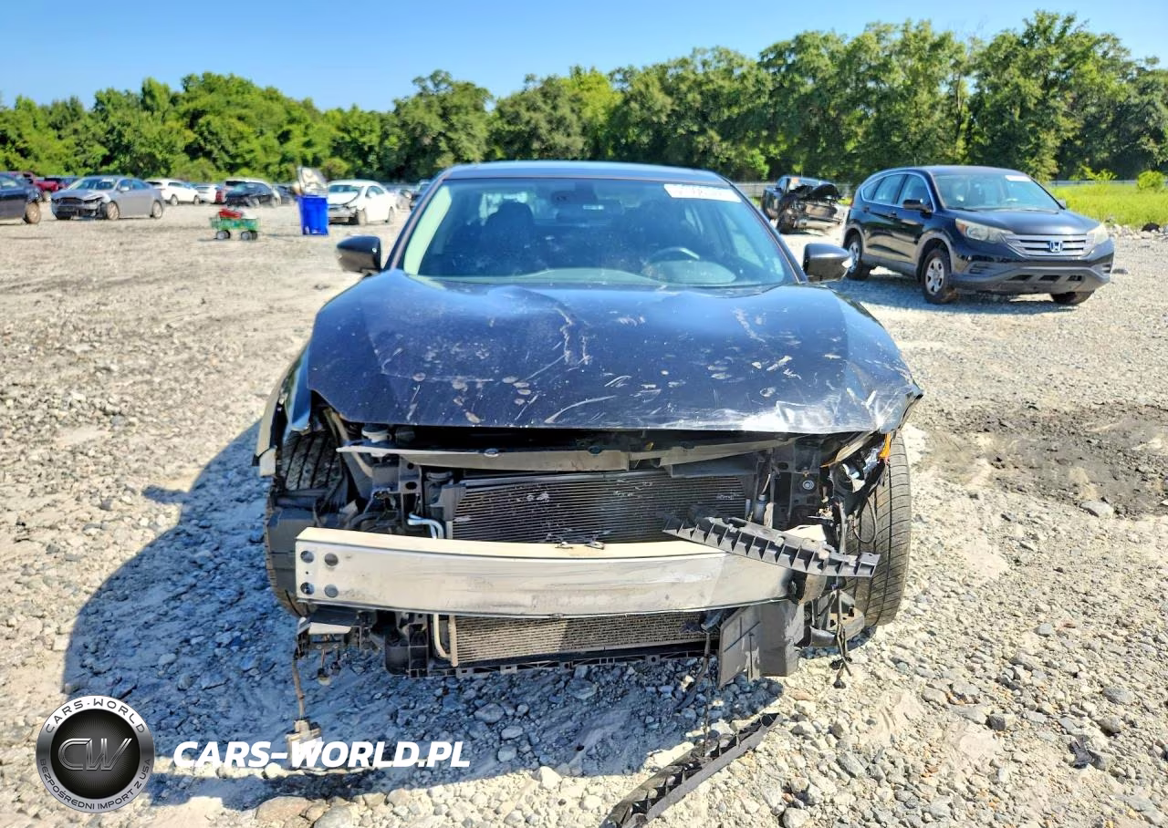2017 Nissan Maxima Platinum VIN:1N4AA6AP8HC410142 - 5
