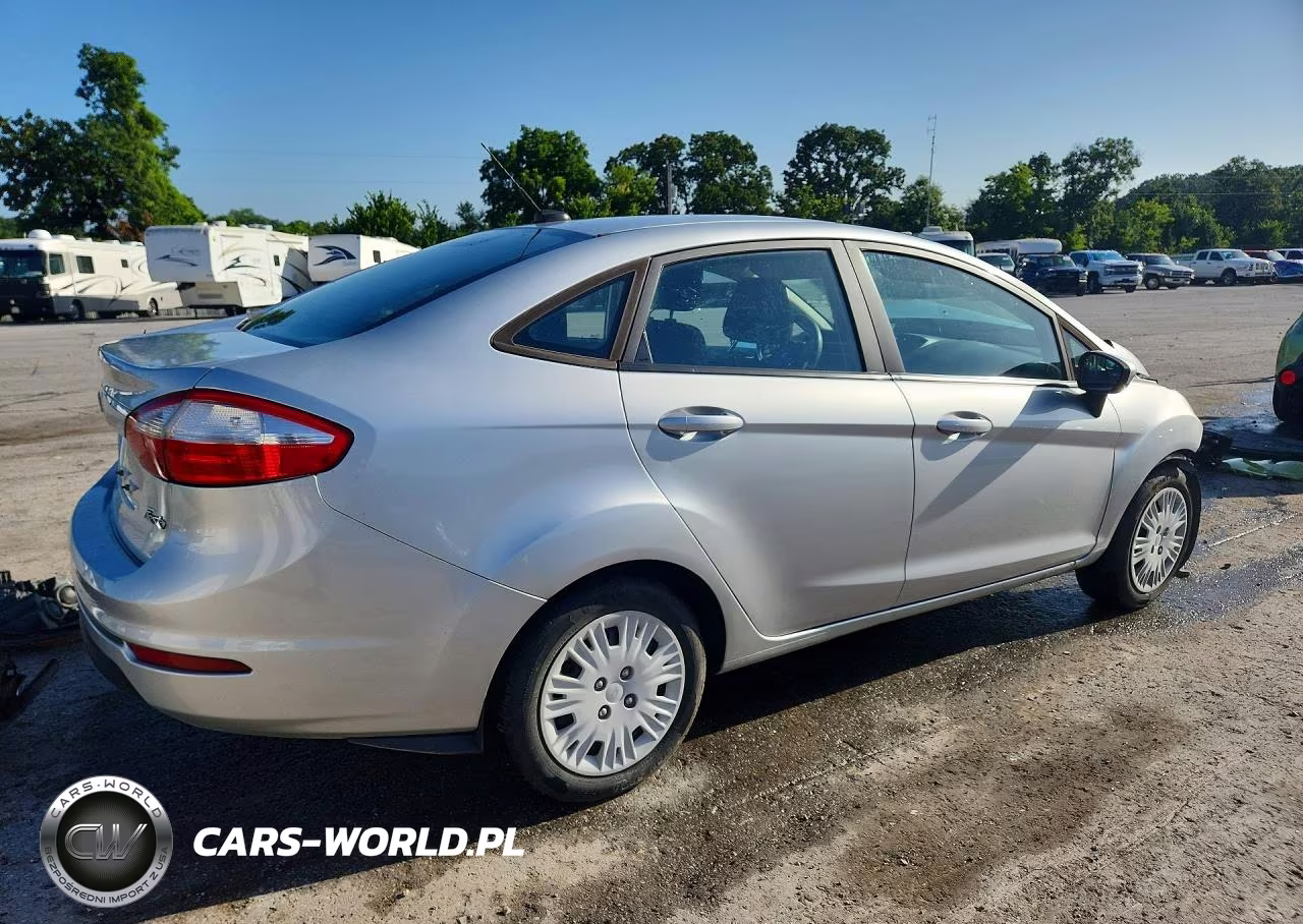 2016 Ford Fiesta S VIN:3FADP4AJ1GM104845 - 3