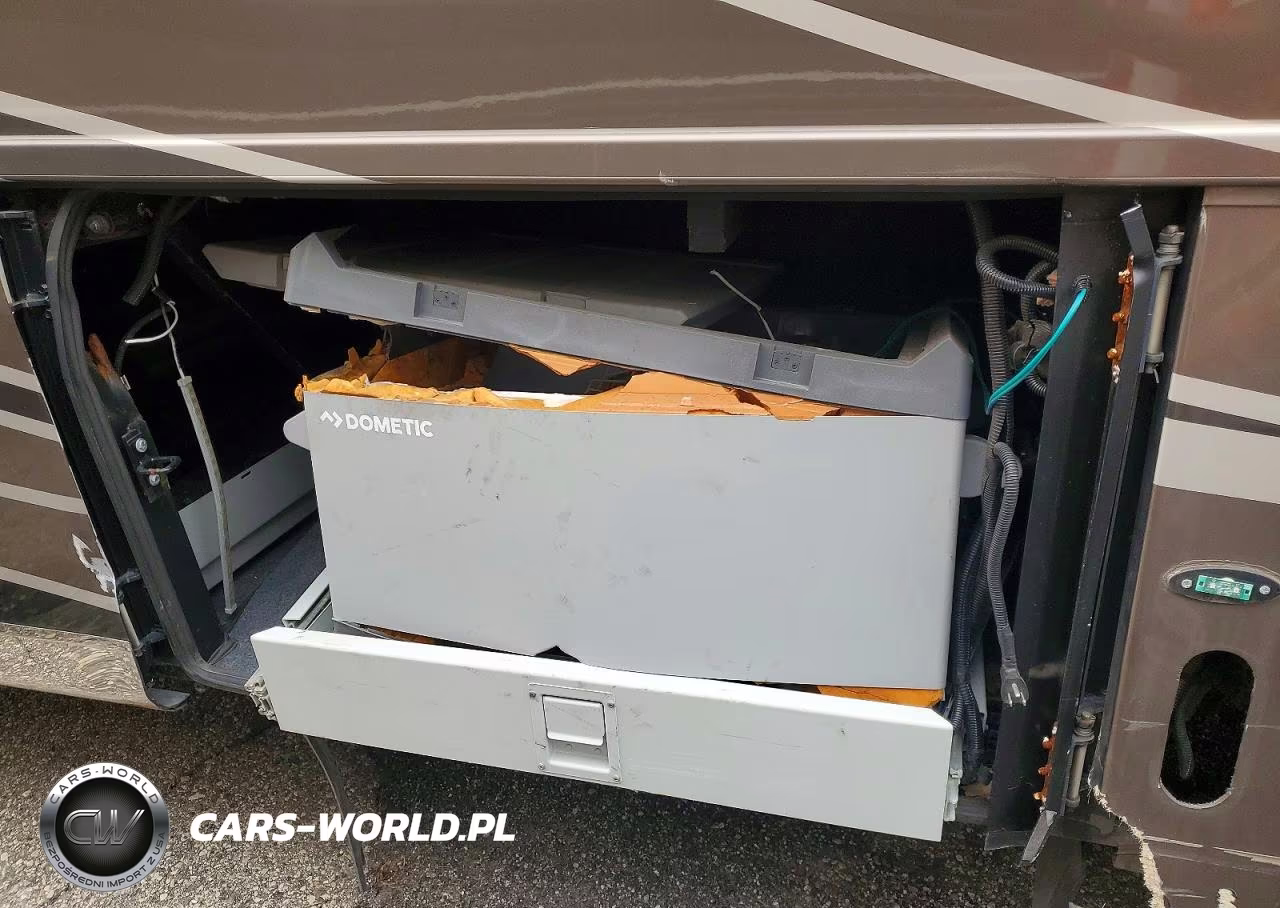 2018 Freightliner Chassis Xc - Rv VIN:4UZFCHFE4JCJV3673 - 10