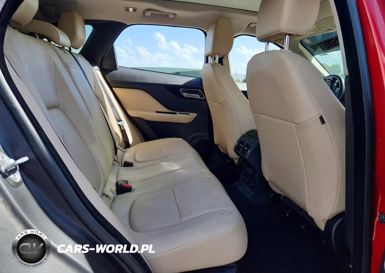 2018 Jaguar F-Pace Premium VIN:SADCJ2EV9JA257300 - 11
