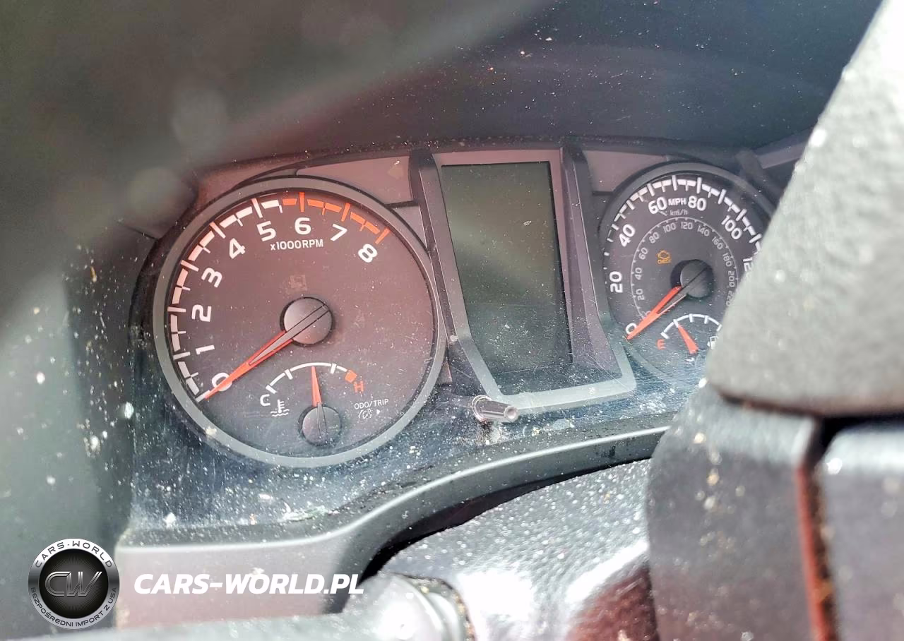 2020 Toyota Tacoma Sr VIN:5TFAX5GNXLX174636 - 9