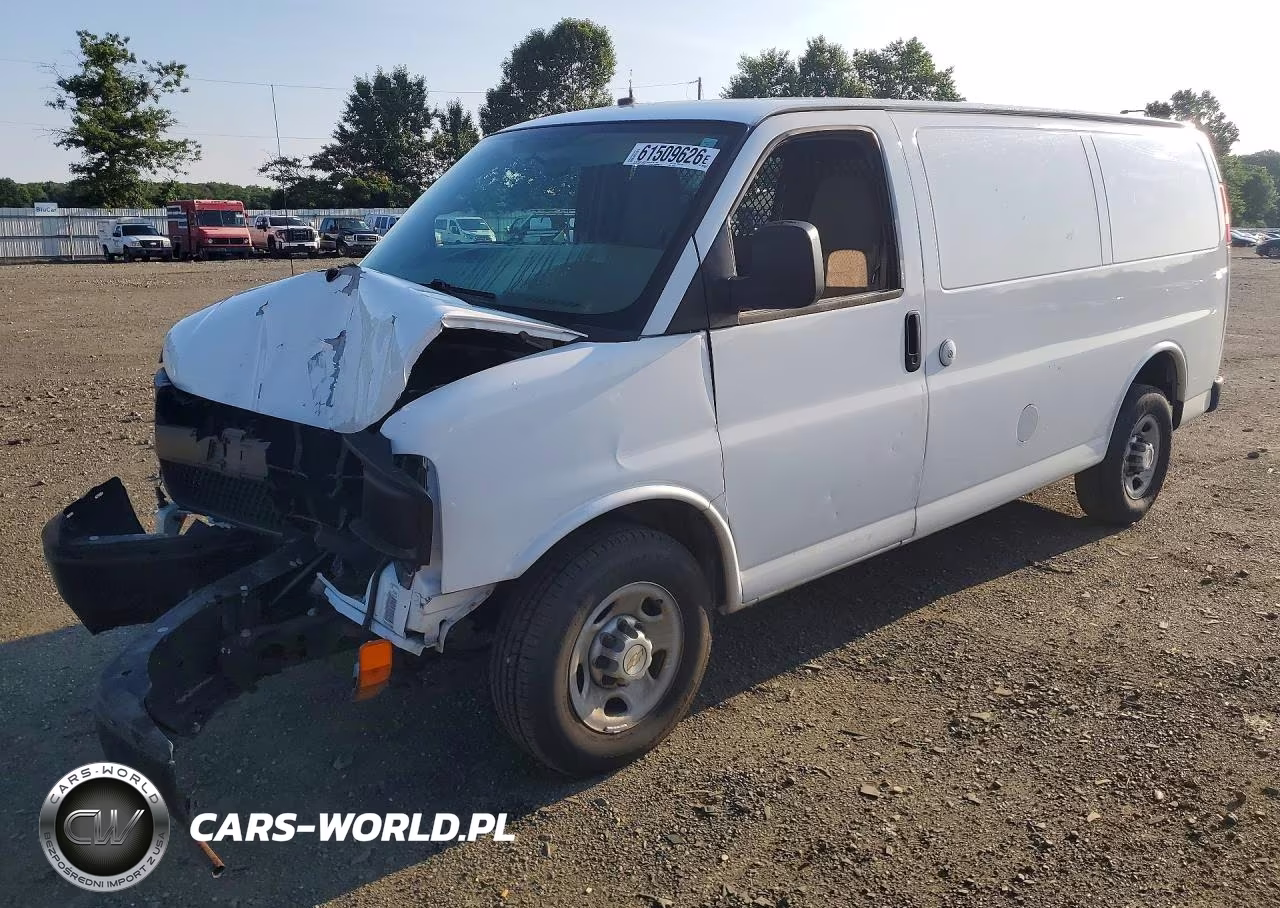 2011 Chevrolet Express G2500 VIN:1GCWGFCAXB1180730 - 1