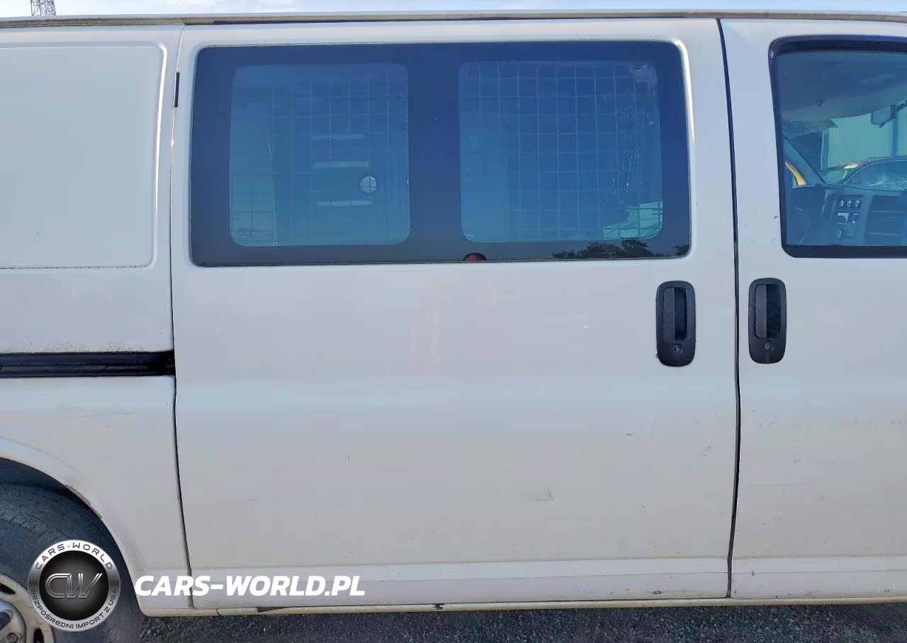 2011 Chevrolet Express G2500 VIN:1GCWGFCAXB1180730 - 11