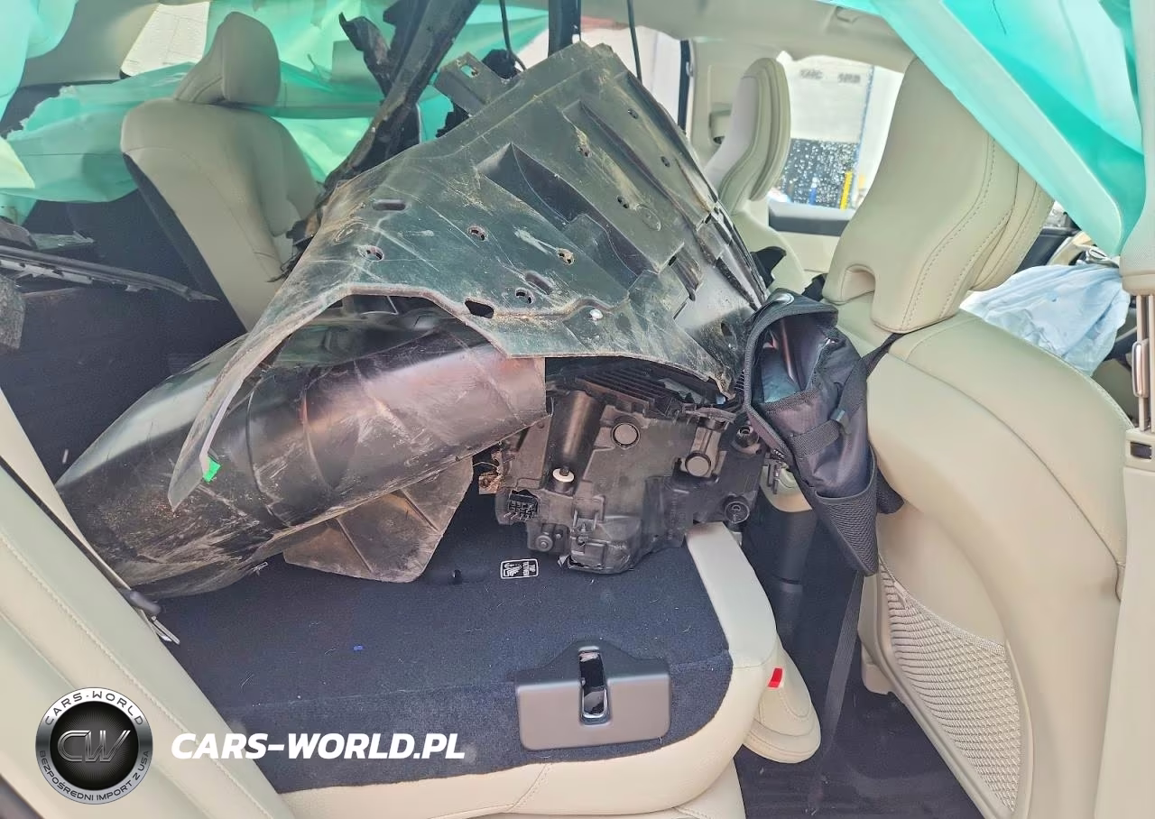 2025 Volvo Xc60 Plus VIN:YV4H60RC5S1026988 - 10