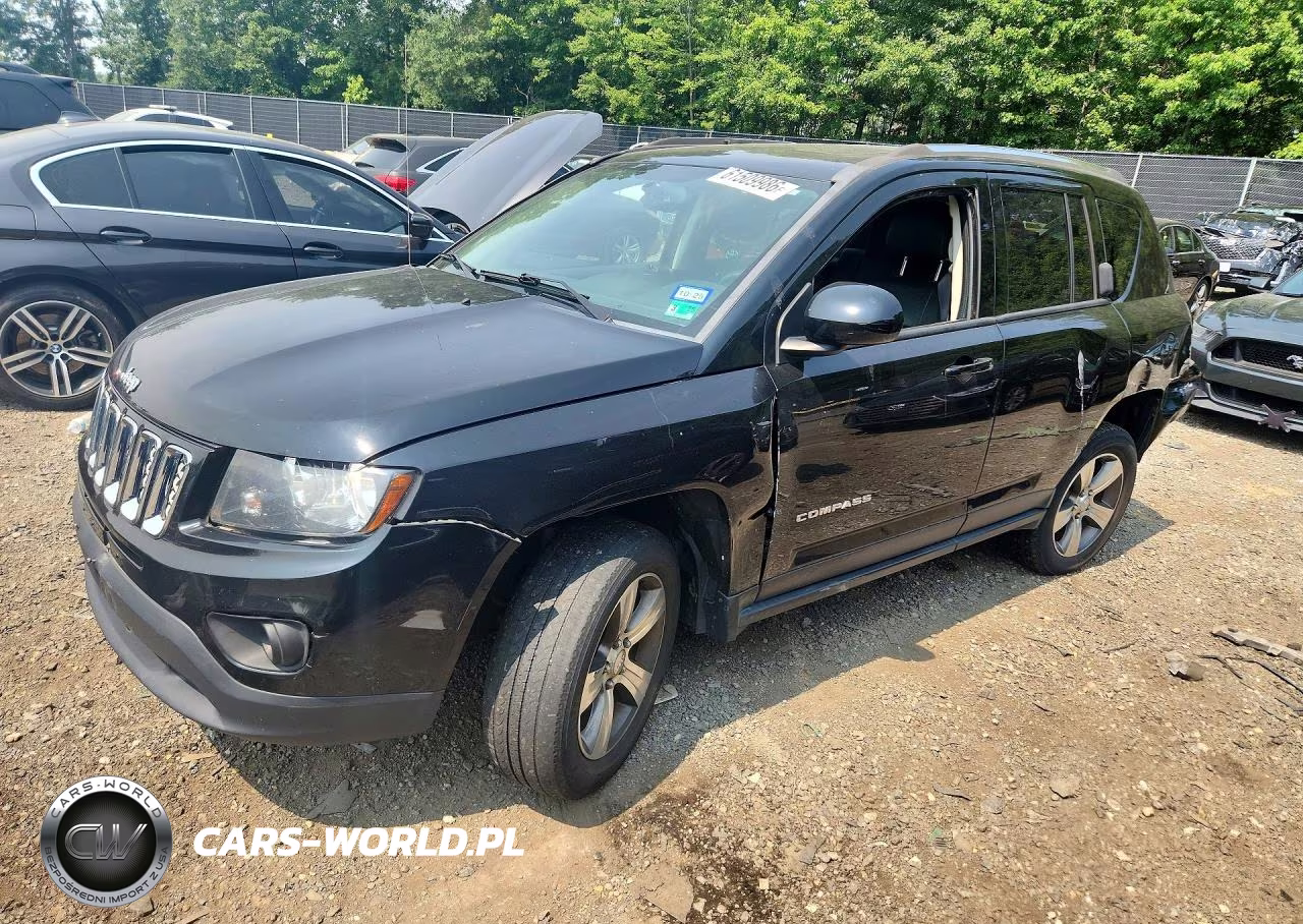 2016 Jeep Compass Latitude VIN:1C4NJDEB3GD696926 - 1