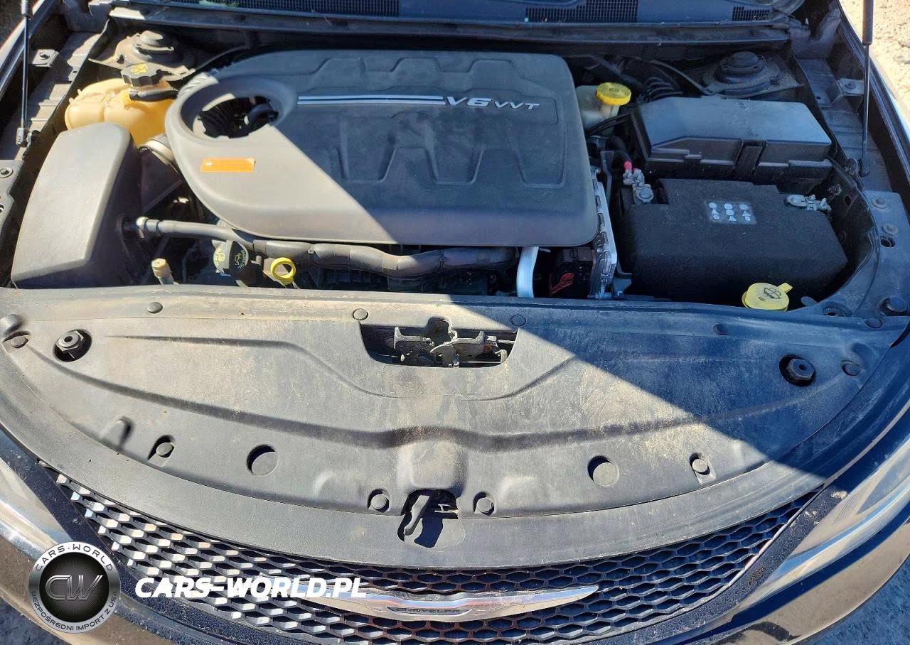 2015 Chrysler 200 S VIN:1C3CCCDG4FN615695 - 11