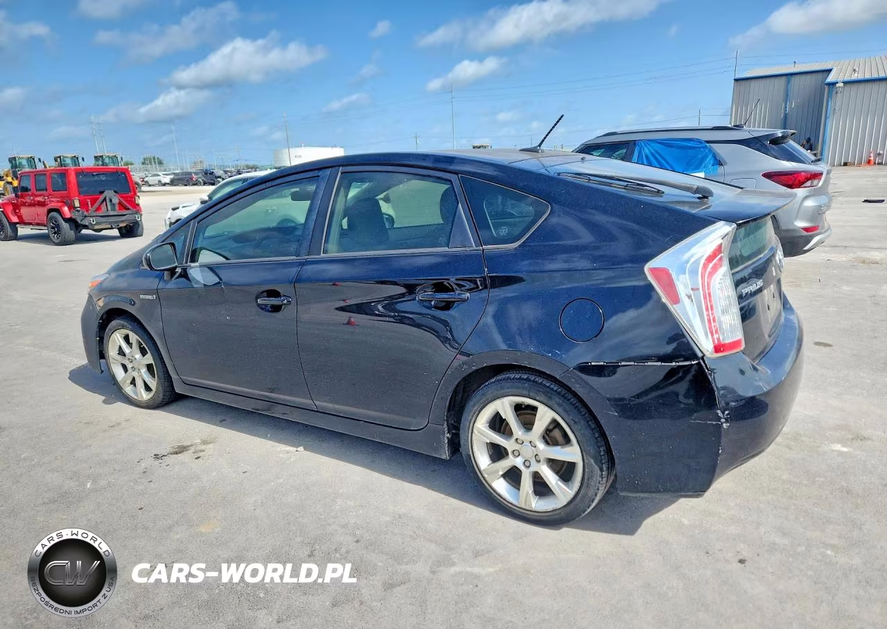 2014 Toyota Prius Three VIN:JTDKN3DU2E1811938 - 2
