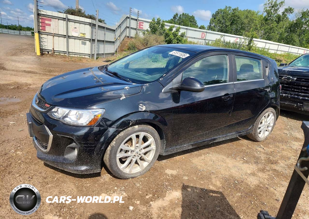 2019 Chevrolet Sonic Lt – zdjęcie 1 z 12