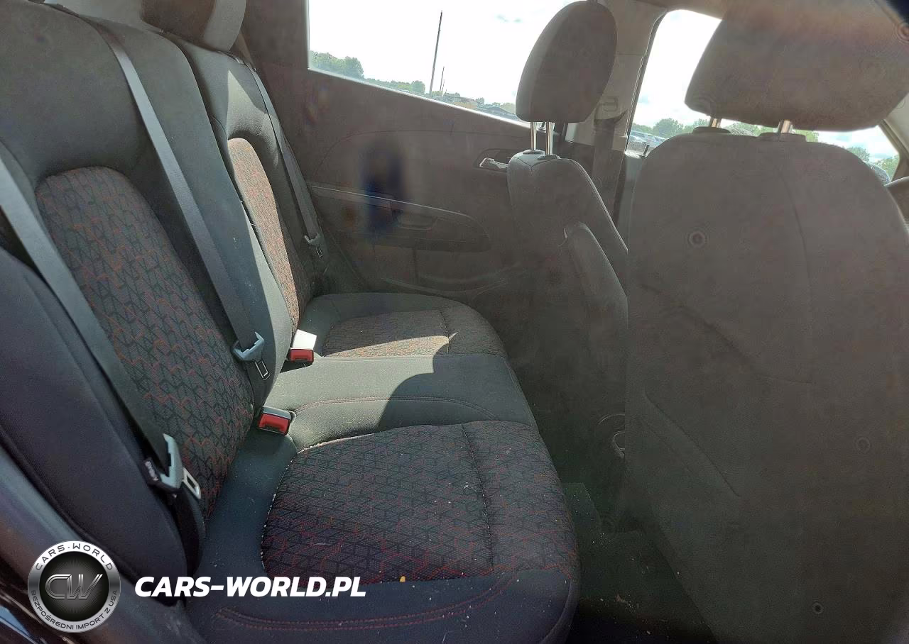 2019 Chevrolet Sonic Lt VIN:1G1JC6SB4K4103763 - 10
