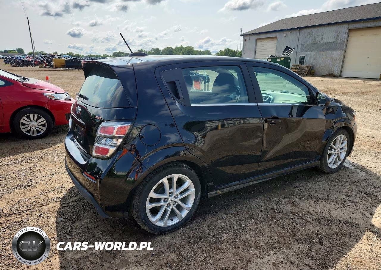 2019 Chevrolet Sonic Lt VIN:1G1JC6SB4K4103763 - 3