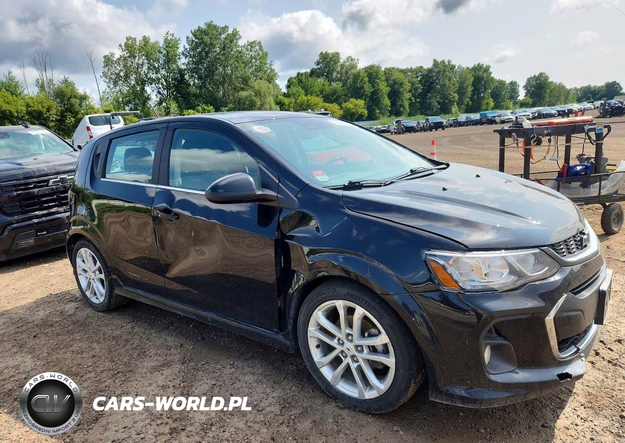 2019 Chevrolet Sonic Lt VIN:1G1JC6SB4K4103763 - 4