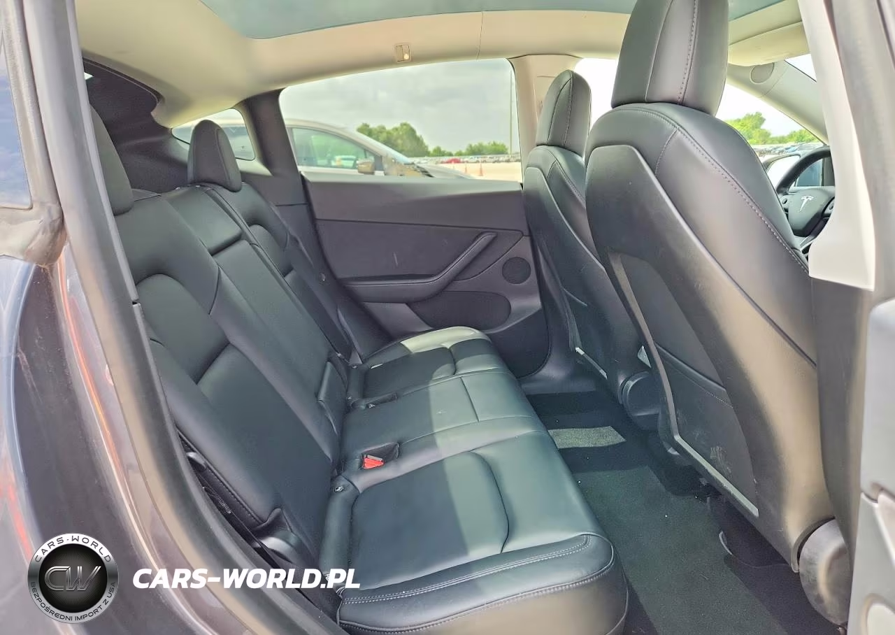 2021 Tesla Model Y VIN:5YJYGDEE3MF076670 - 10
