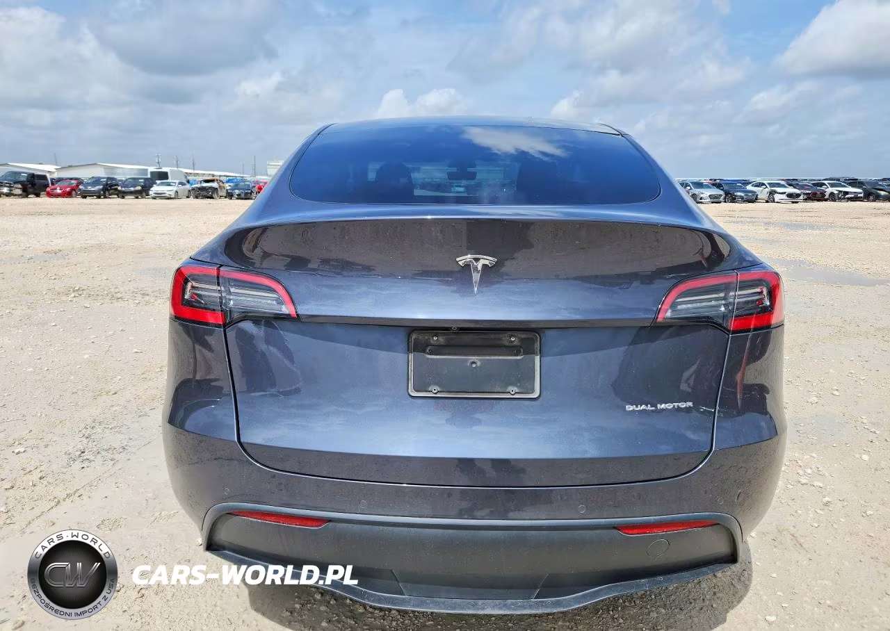 2021 Tesla Model Y VIN:5YJYGDEE3MF076670 - 6