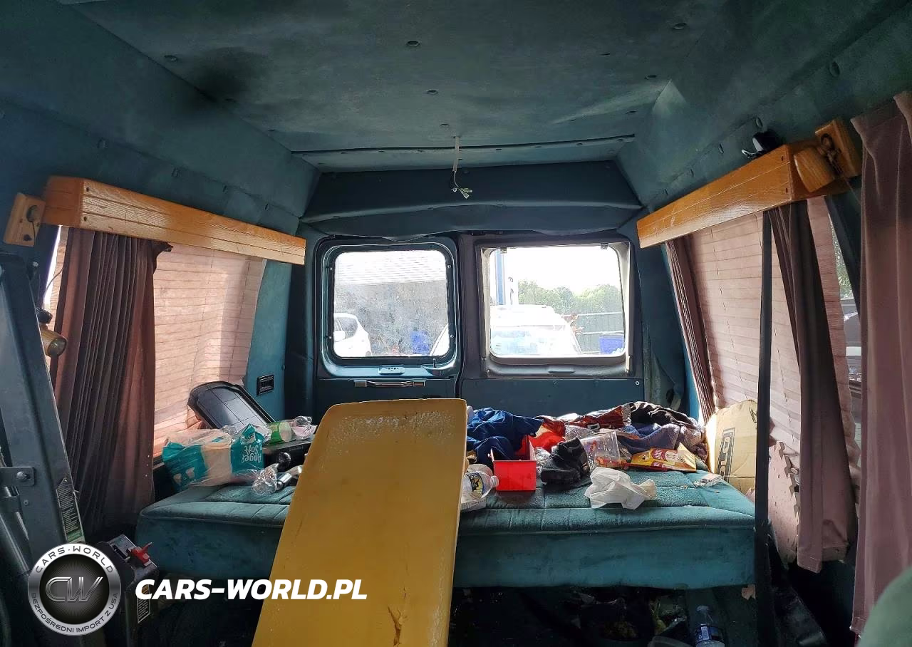 1996 Ford Econoline E150 Van VIN:1FDEE14H4THA31363 - 10