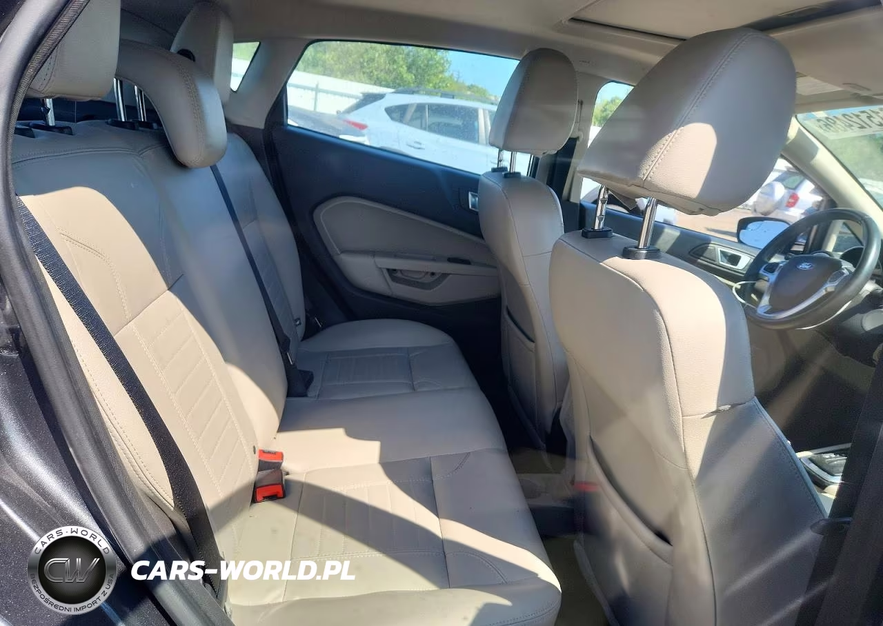 2015 Ford Fiesta Titanium VIN:3FADP4FJ8FM144069 - 10