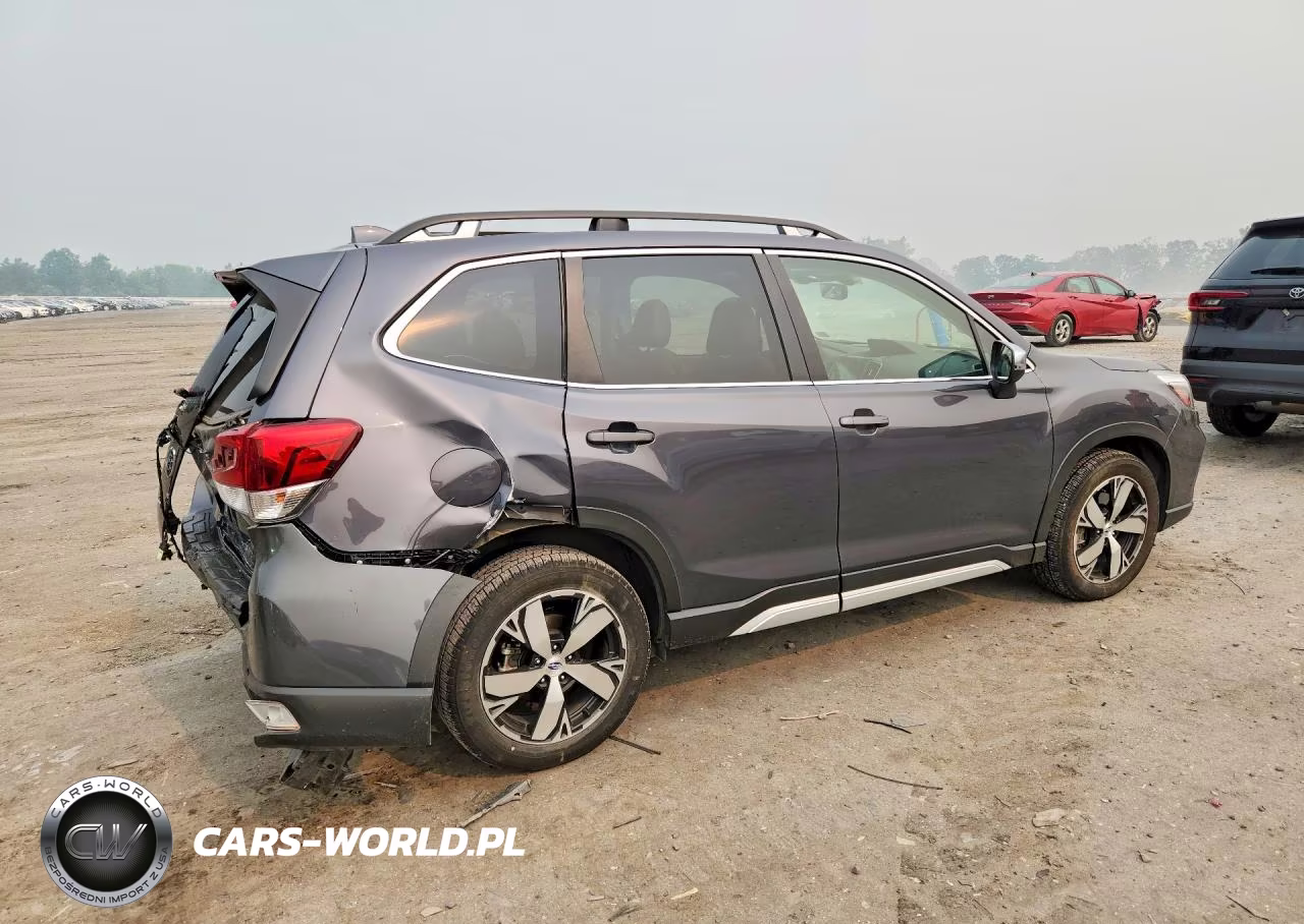 2020 Subaru Forester Touring VIN:JF2SKAXC6LH413301 - 3