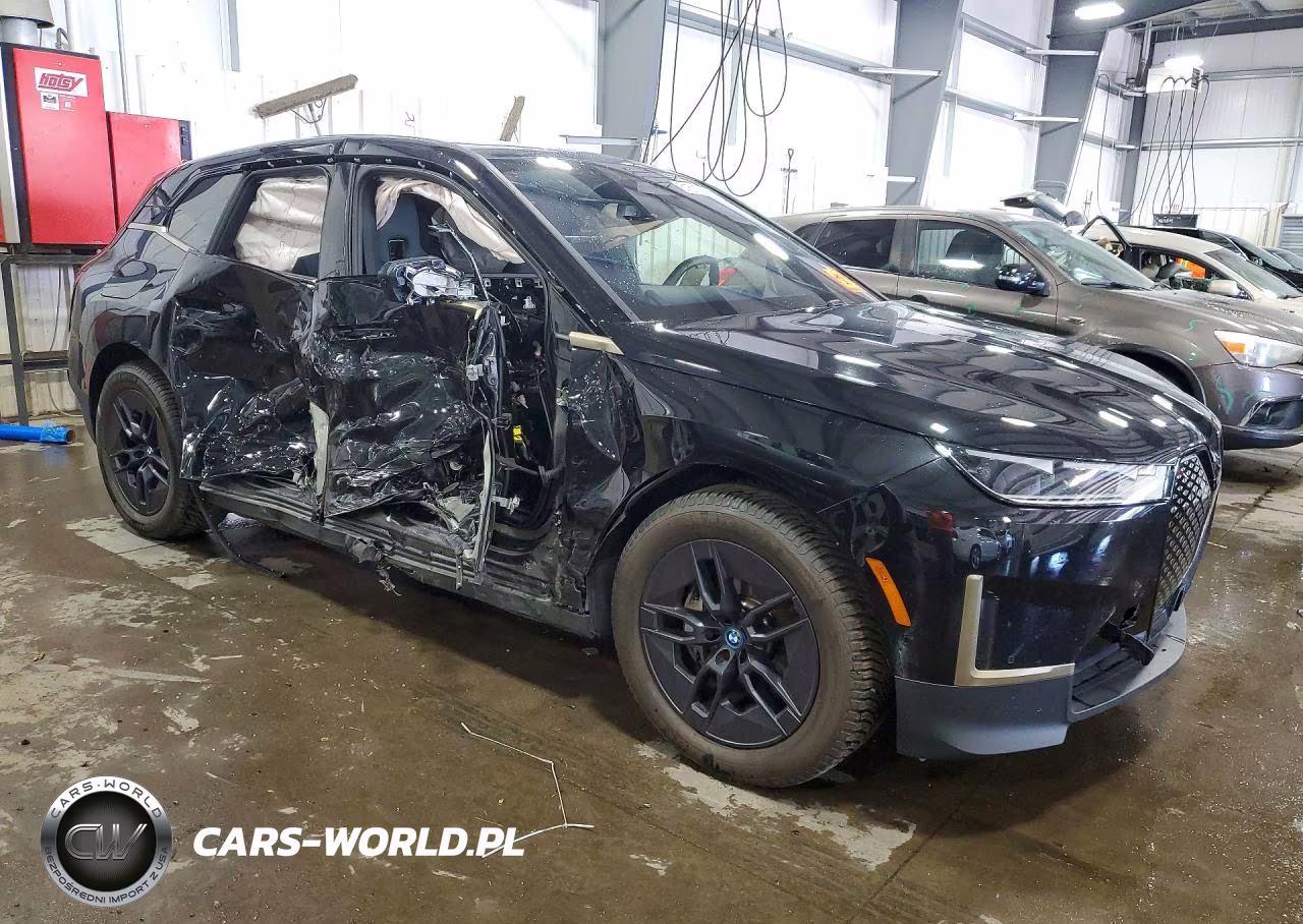 2025 BMW Ix xDrive50 VIN:WB523CF02SCU36158 - 4