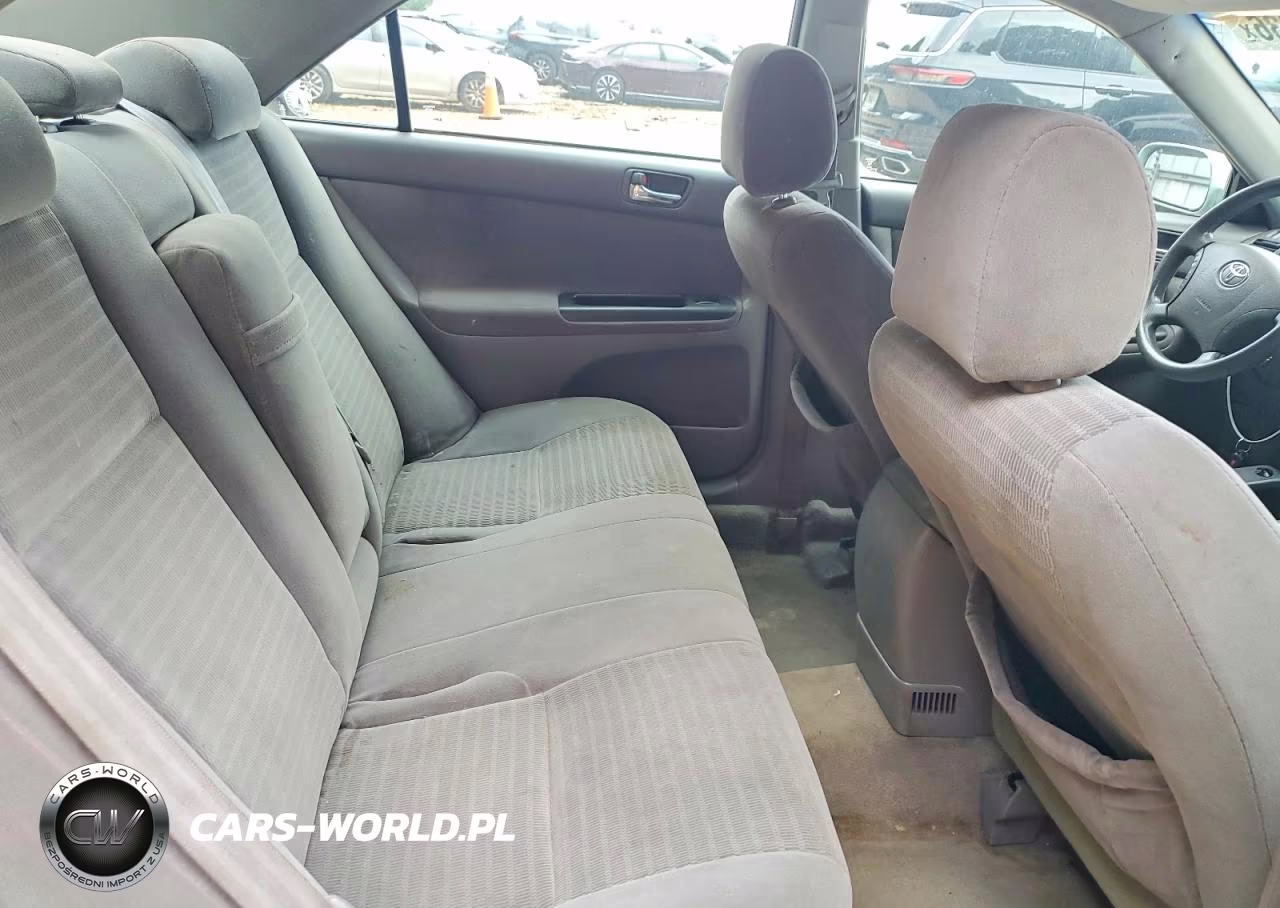 2005 Toyota Camry Le VIN:4T1BE32K25U536454 - 10