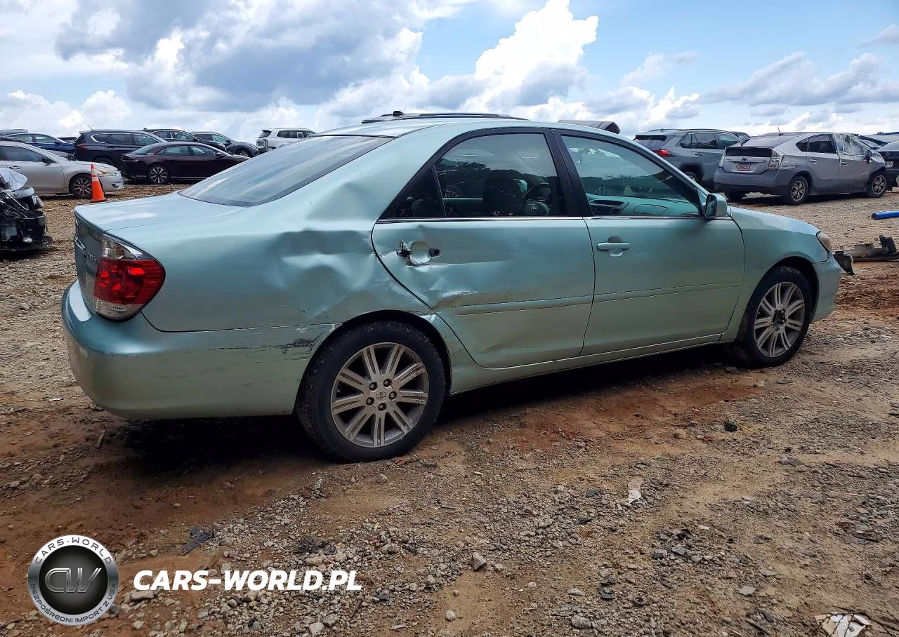 2005 Toyota Camry Le VIN:4T1BE32K25U536454 - 3