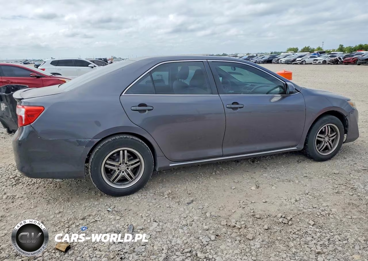 2013 Toyota Camry Le VIN:4T4BF1FK1DR283398 - 3