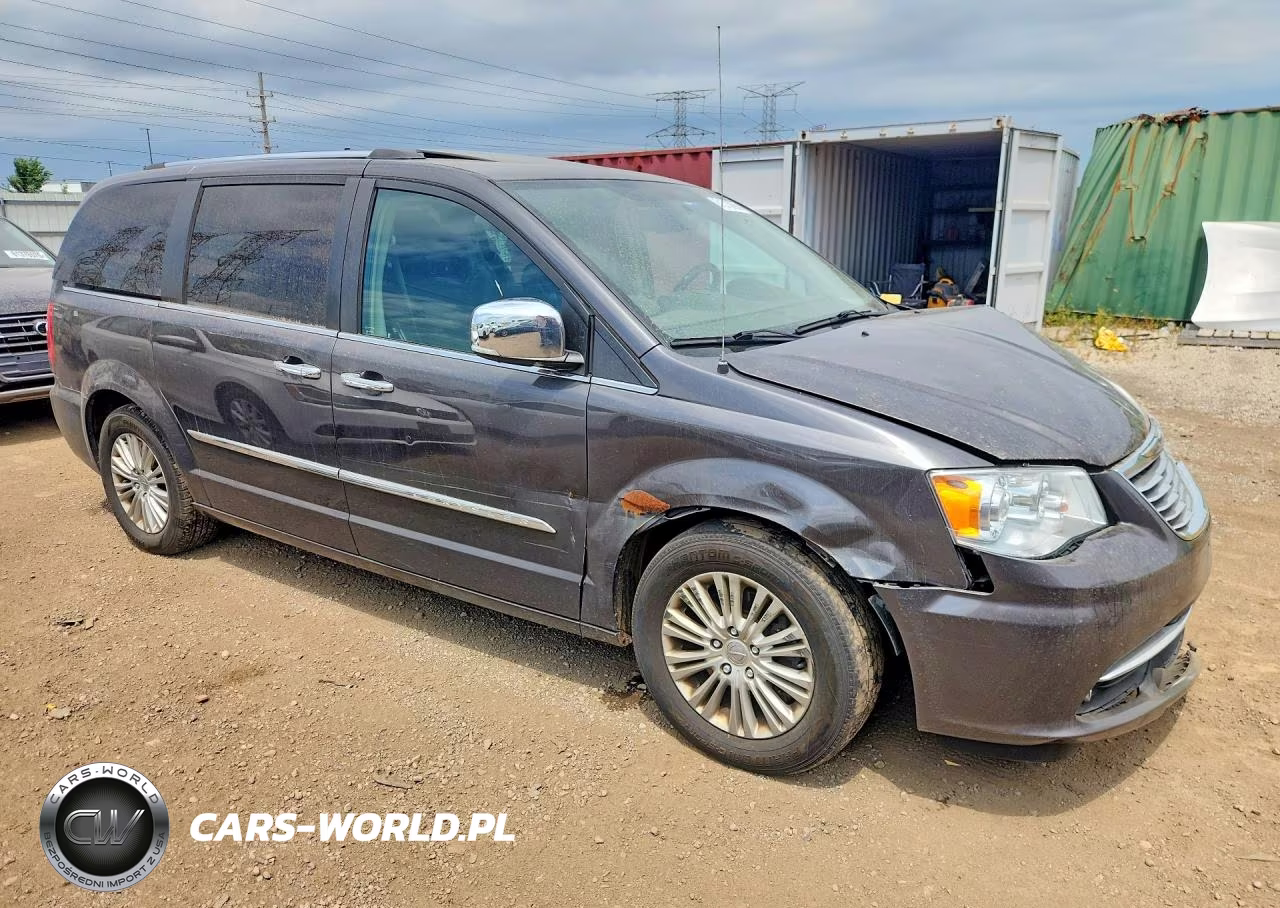 2015 Chrysler Town & Country Limited Platinum VIN:2C4RC1GG4FR578740 - 4