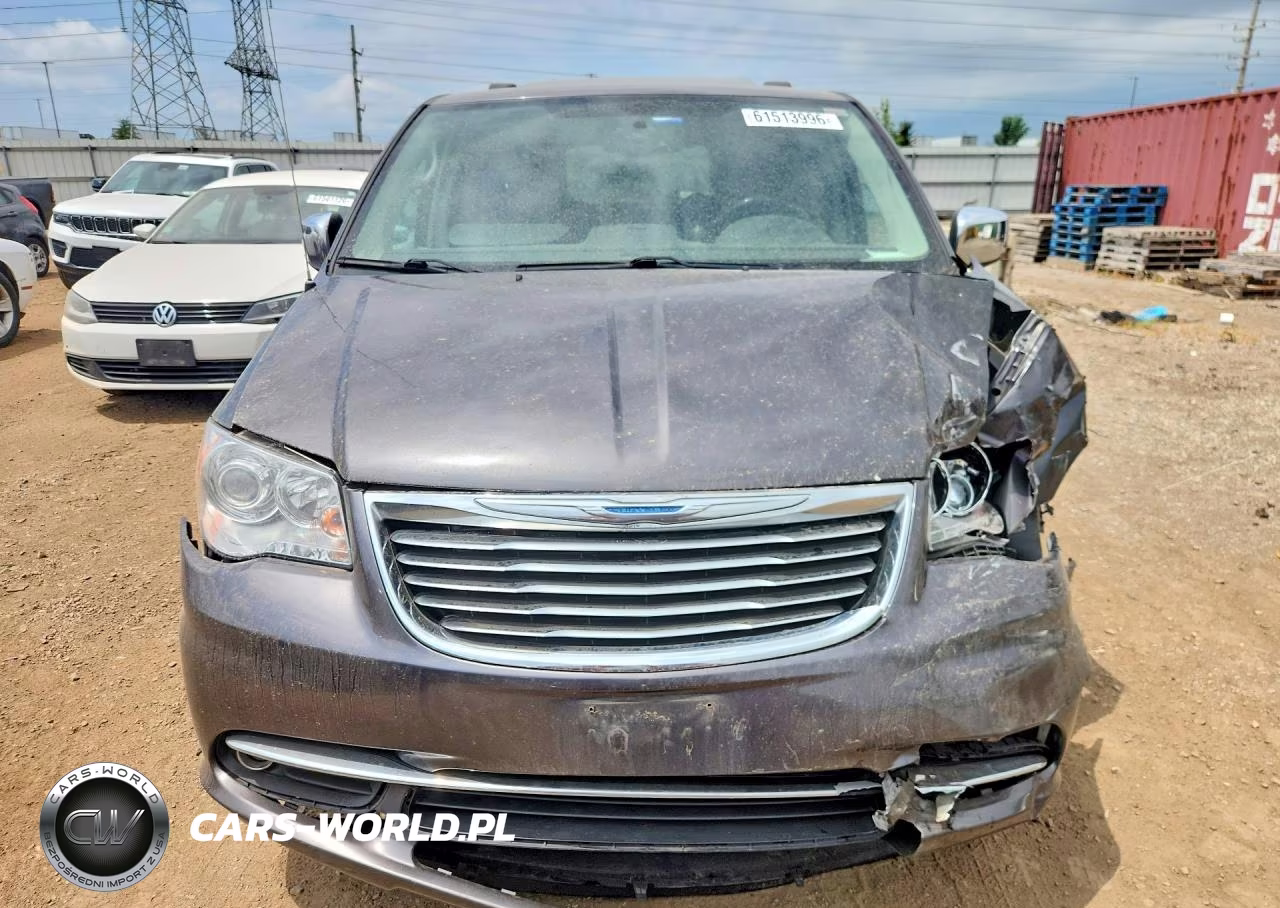 2015 Chrysler Town & Country Limited Platinum VIN:2C4RC1GG4FR578740 - 5