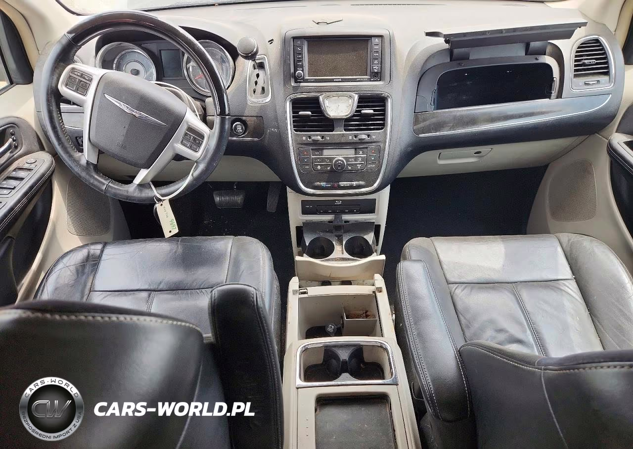2015 Chrysler Town & Country Limited Platinum VIN:2C4RC1GG4FR578740 - 8