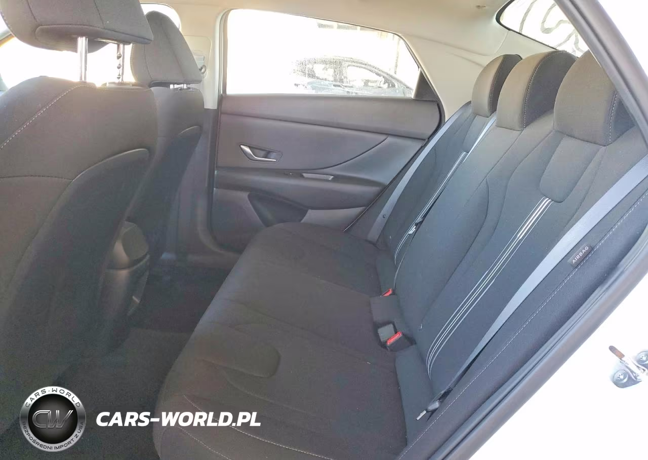 2026 Hyundai Elantra Hybrid Blue VIN:KMHLM4DJXTU205698 - 10