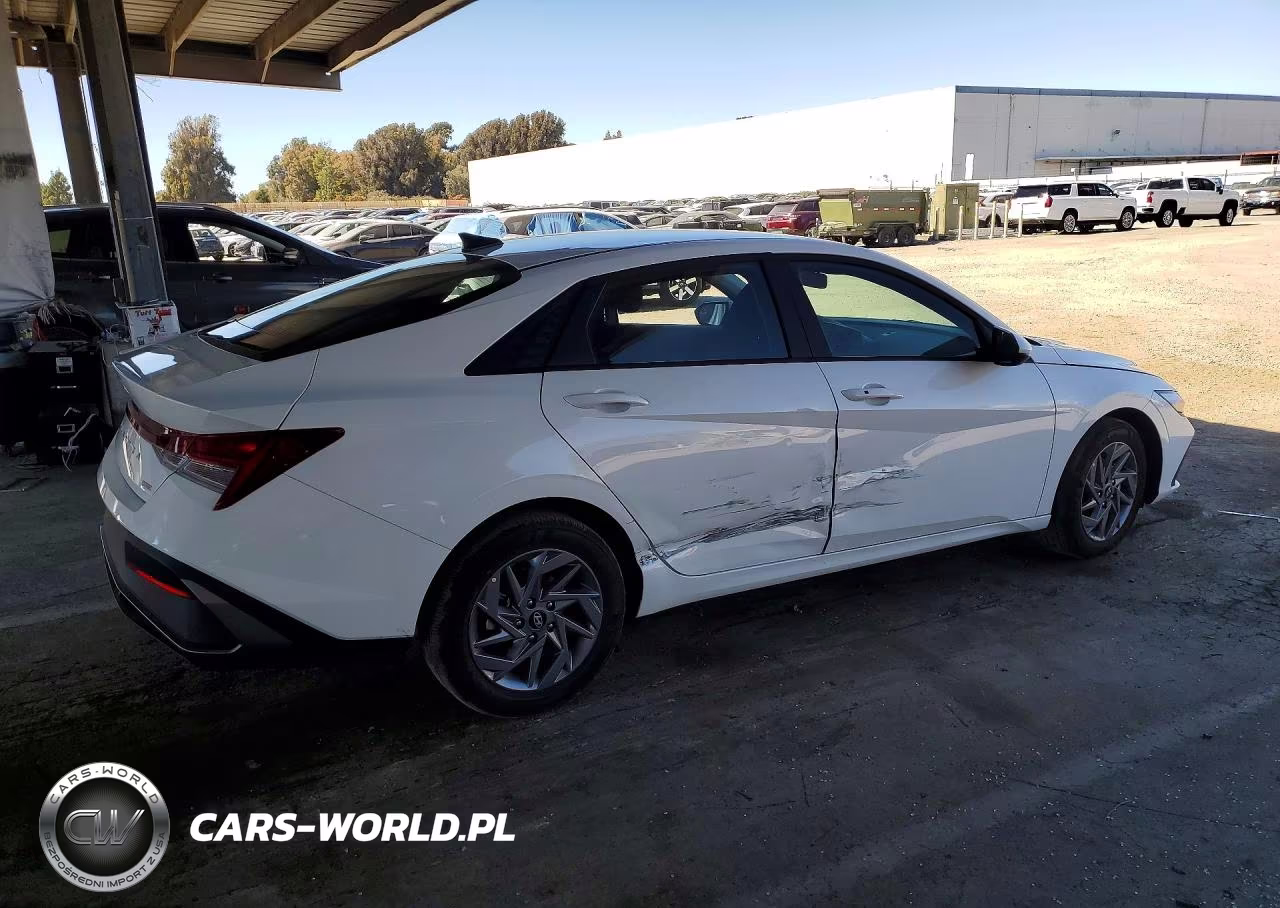 2026 Hyundai Elantra Hybrid Blue VIN:KMHLM4DJXTU205698 - 3