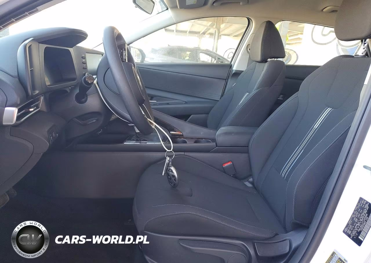 2026 Hyundai Elantra Hybrid Blue VIN:KMHLM4DJXTU205698 - 7