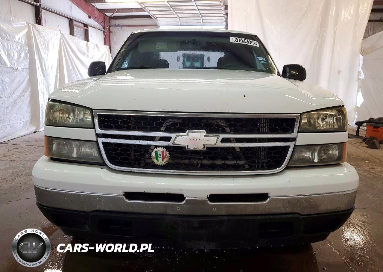 2007 Chevrolet Silverado K1500 Classic Crew Cab VIN:2GCEK13Z571160664 - 5