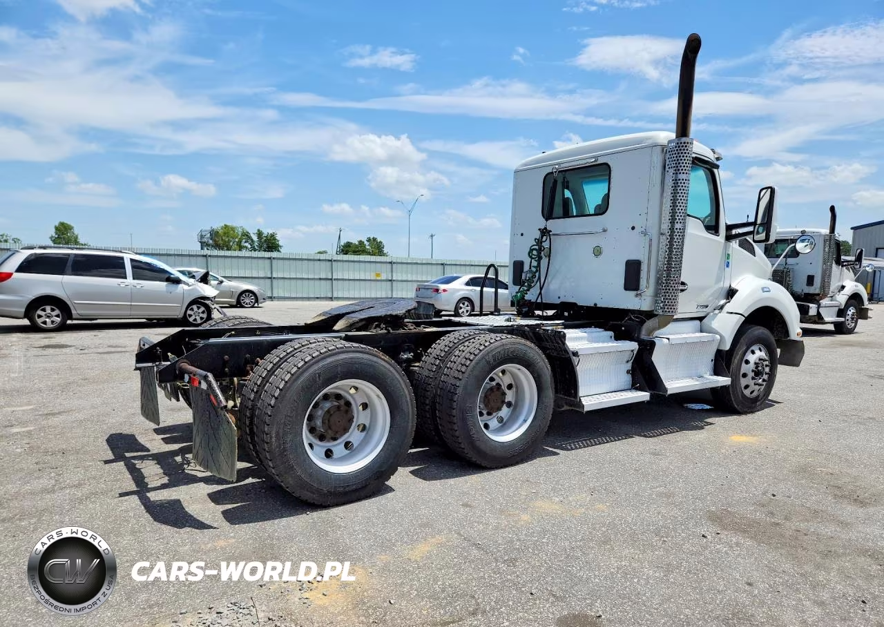 2017 Kenworth T880 - Semi Truck VIN:1XKZDP9X9HJ168606 - 3