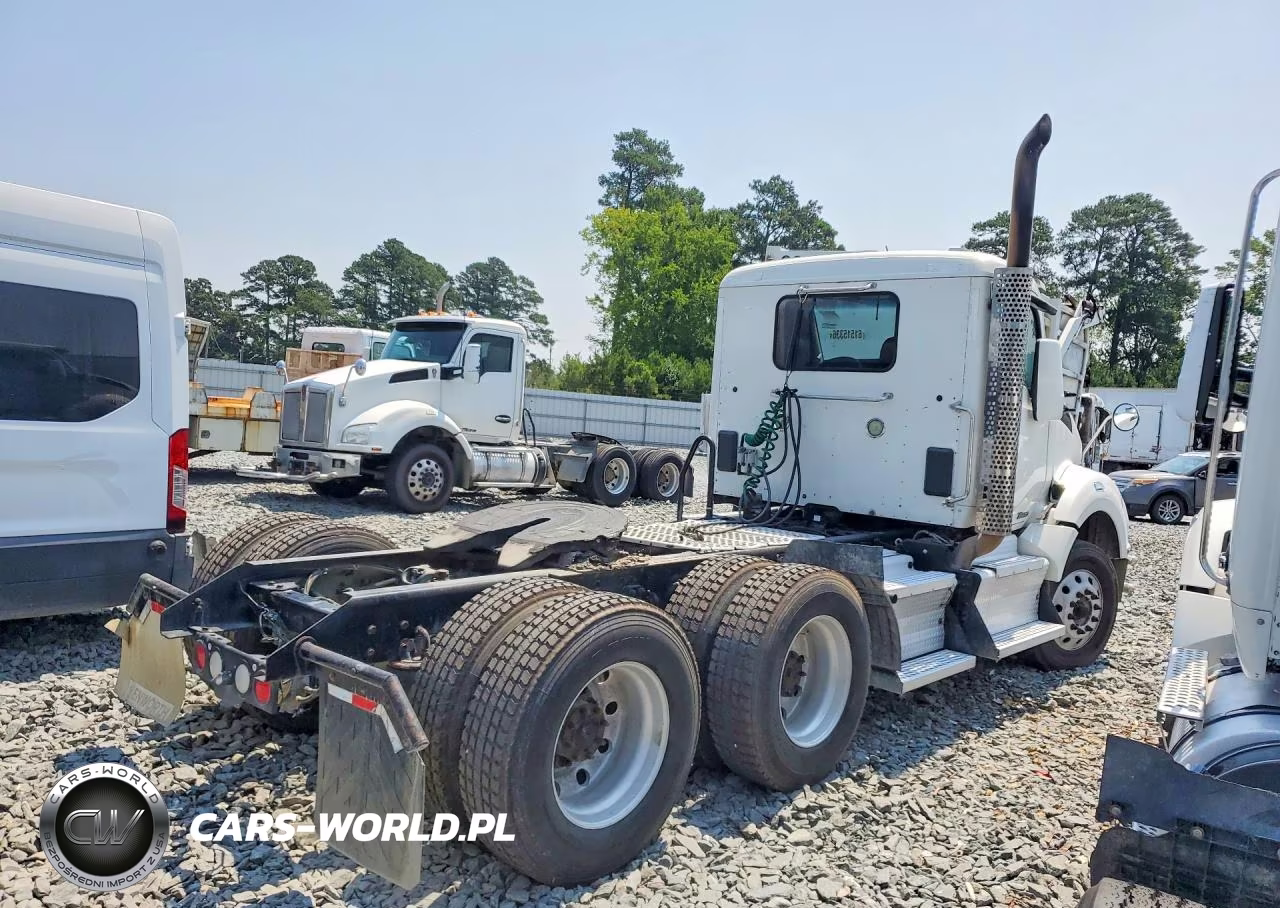 2017 Kenworth T880 - Semi Truck VIN:1XKZDP9X1HJ168602 - 3