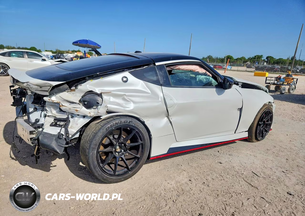 2024 Nissan Z Nismo VIN:JN1BZ4CH2RM362394 - 3
