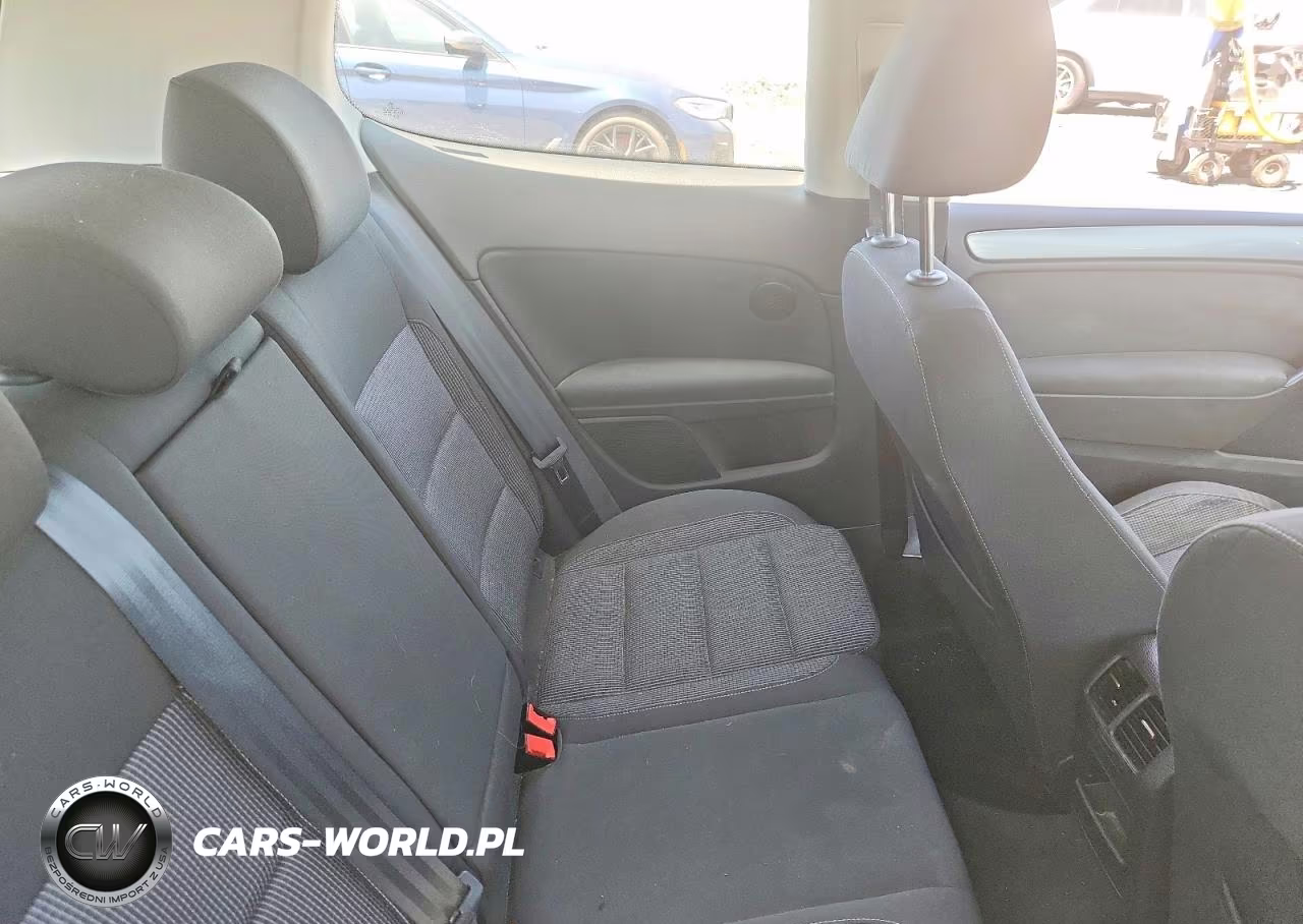 2012 Volkswagen Golf VIN:WVWMM7AJ6CW037996 - 10