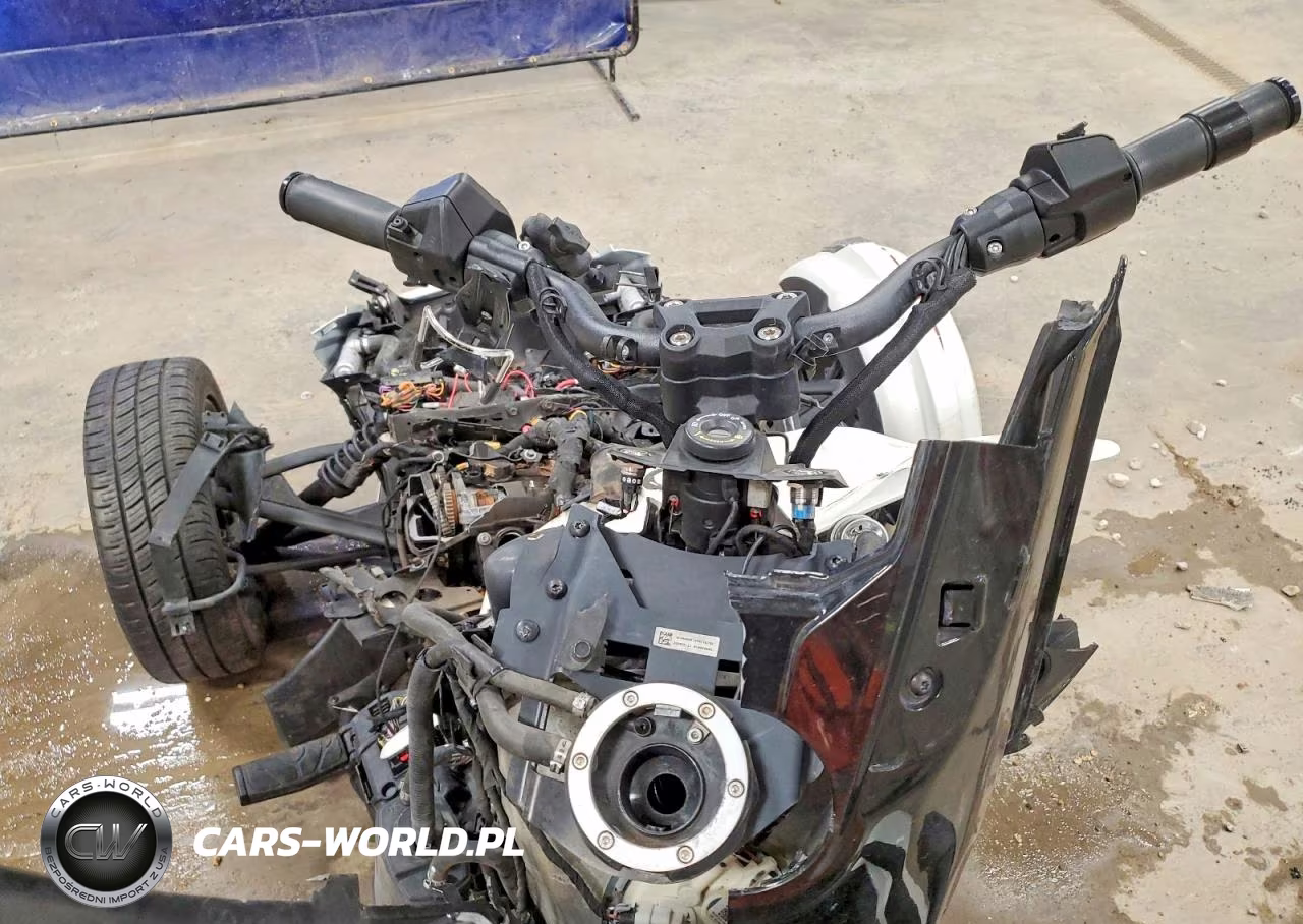 2021 Can-Am Spyder Roadster F3-T VIN:2BXREDD29MV000397 - 7