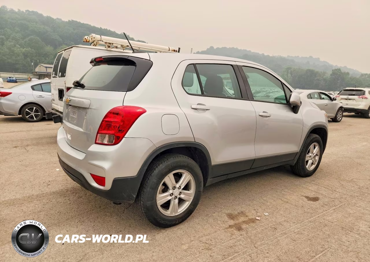 2019 Chevrolet Trax Ls VIN:3GNCJNSBOKL238515 - 3